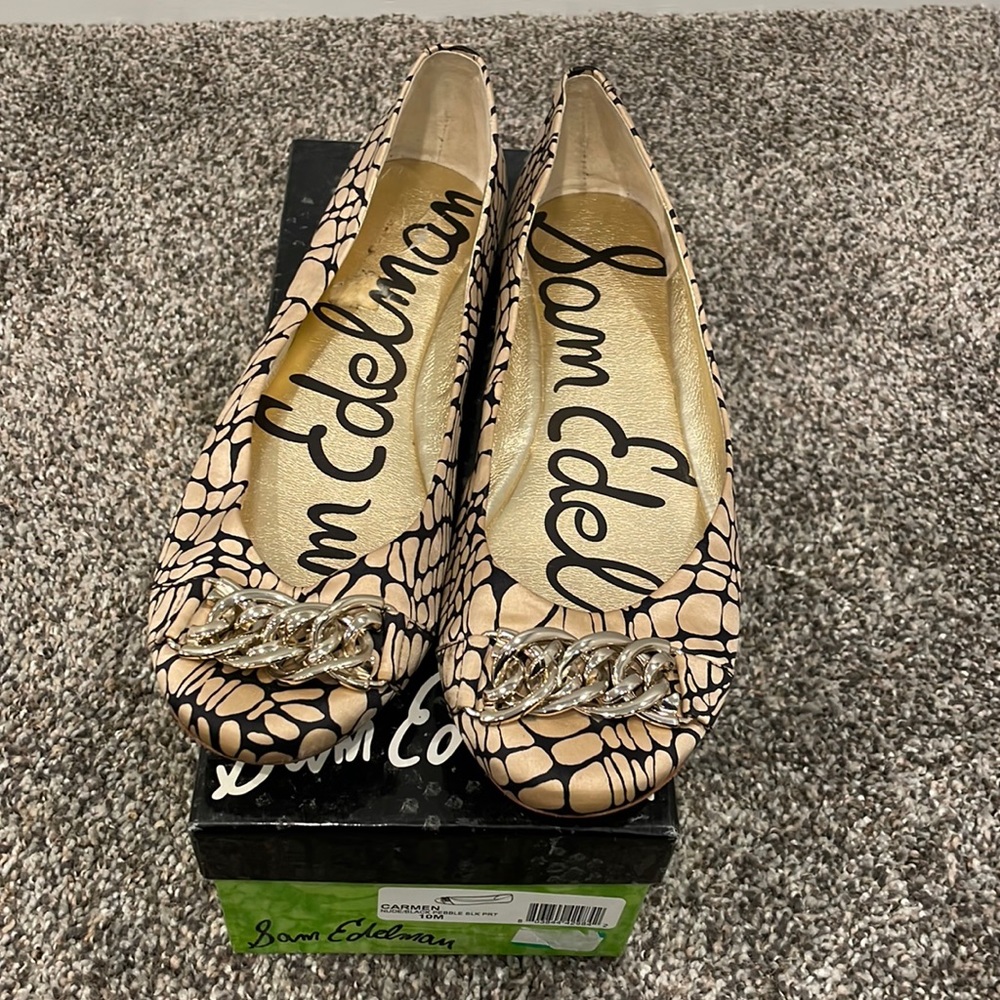 Fun gold buckle flats
